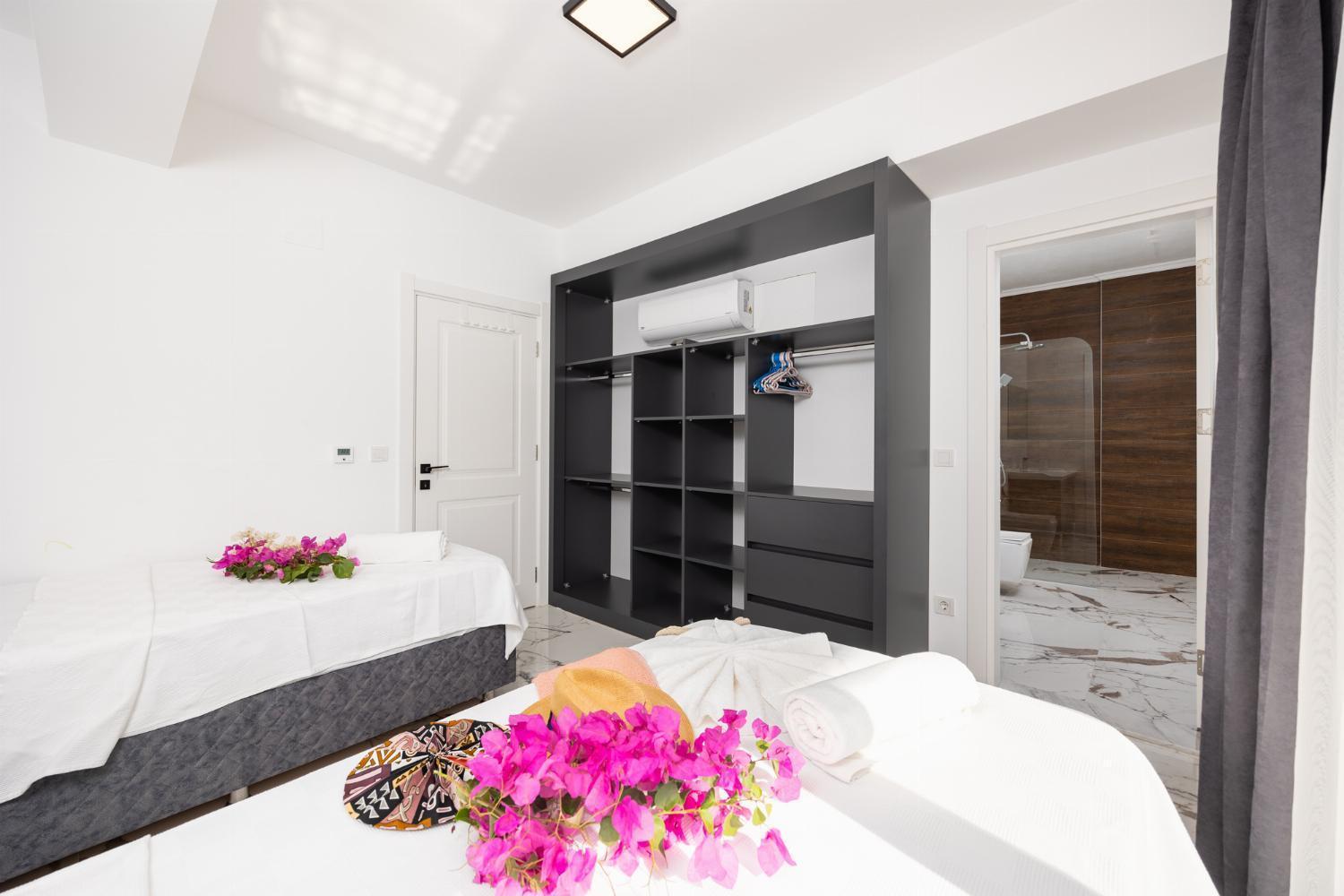 White Cloud Villa *